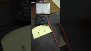 How to test a fuse using analog multimeter [upl. by Akselav]