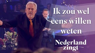 Ik zou wel eens willen weten  Nederland Zingt [upl. by Ponce]