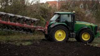 John deere 8530 plowing [upl. by Lauretta17]