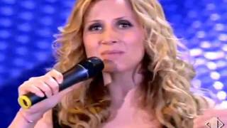 Lara Fabian amp Gigi DAlessio  Un Cuore Malato Live in Catania Italy 2007avi hifi sound [upl. by Nimoynib174]