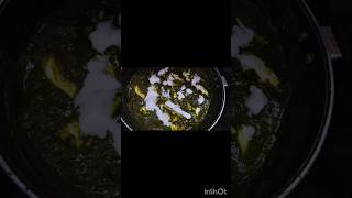 Palak paneer recipe  palak paneer kaise banaye ghar mein😋shorts ytshorts viralvideo trending [upl. by Mehcanem]