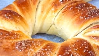 2 bonnes recettes dans cette vidéo Brioches feuilletée facilesablés à la confiture [upl. by Ameehs]