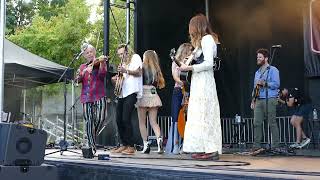 quotCLINCH MOUNTAIN BACKSTEPquot Molly Tuttle amp Golden Highway with Darol Anger at Freshgrass Festival 24 [upl. by Charity63]