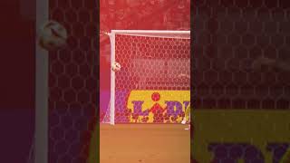 Better Save Between Neuer vs Donnarumma [upl. by Gravante]