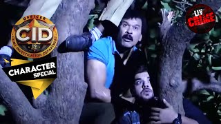 Character Special  सीआईडी  CID  CID Officers कर रहे हैं पेड़ पर Tiger का इंतज़ार [upl. by Kandace787]