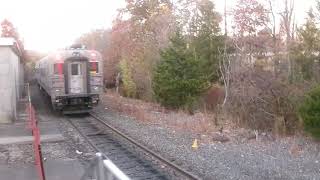 THE NEW JERSEY TRANSIT ATLANTIC CITY TRAIN AT THE LINDENWOLD STATION [upl. by Nimajnab]