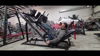 Promaxima hack squat  leg press [upl. by Aurelio]