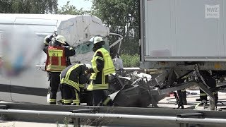 Sprinterfahrer stirbt bei Unfall auf A1 [upl. by Kirtap]