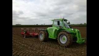 Merlo MF306 met 4 schaar ploeg [upl. by Assela]