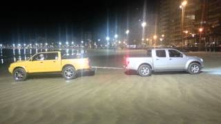 L200 Sport vs Frontier  Cabo de Guerra na Praia do Morro [upl. by Edi]