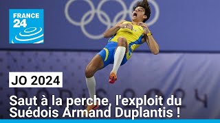 JO 2024  saut à la perche lexploit du Suédois Armand Duplantis  • FRANCE 24 [upl. by Zobkiw]