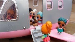 LOL SURPRISE DOLLS Fly Plane To Hawaii For The First Time [upl. by Eirolam]