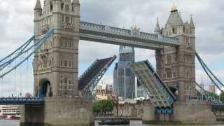 Tower Bridge London Opening and Closing [upl. by Olympium813]