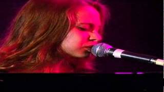 Fiona Apple  Sullen Girl LIVE [upl. by Jeffries]