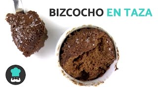 BIZCOCHO DE CHOCOLATE a la taza  Mug cake de chocolate en microondas ¡facilísimo [upl. by Olnee]