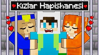 KIZ HAYRANLARIMIN HAPİSHANESİNDE KALDIM  😨 Minecraft [upl. by Mchugh151]