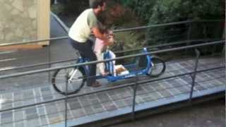 Slalom con Bullitt Cargo Bike [upl. by Yelnek]