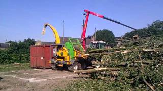 Fendt 936Vario with Heizohack HM14 800k Woodchipper [upl. by Preciosa]