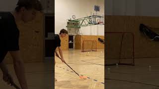 🎯 floorball innebandy salibandy hockey sport unihockey viral fy fyp foryou shot [upl. by Cykana]