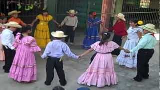 Honduras Danza típica quotLos caballitosquot Cofradía Cortes [upl. by Yoccm949]