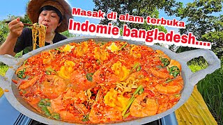 MASAK DI ALAM TERBUKA ‼️INDOMIE BANGLADES DI ALAM TERBUKA SAAT MUSIM HUJAN [upl. by Elleirua]