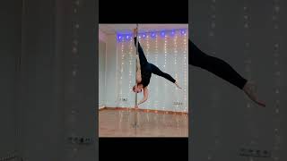 Pole dance split poledance polesport poletricks polesplit polesplits poletrick [upl. by Fafa]