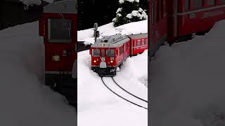 Berninabahn im Schnee  Gartenbahn gartenbahn gardenrailway [upl. by Lamond]