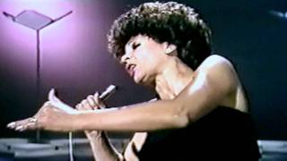 Shirley Bassey  The Way A Woman Loves 1976 Show 2 [upl. by Anrym813]