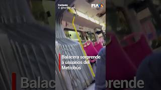 CDMX  Usuarios del Metrobús quedan en medios de balacera en Azcapotzalco [upl. by Salena]