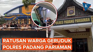 Momen Warga Kepung Polres Padang Pariaman Usai Pelaku Pembunuhan Penjual Gorengan Ditangkap [upl. by Anicul]