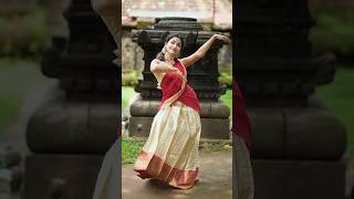 Happy onam 🌼🥰  Jasnya k Jayadeesh  Dhavani ❤️  Classical dance  Jasnya Jayadeesh  onamsaree [upl. by Aikahs]