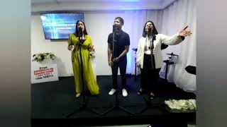 Incontrolable amor cover de christinedclariomusic por KainosWorshipOficial  171124 [upl. by Ellennod]