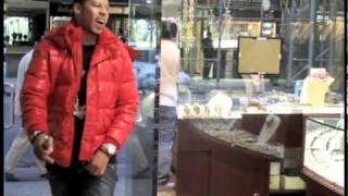 Vado Drops By Avianne amp Co To Pick Up 30000 Custom Black Diamond Watch [upl. by Cissiee]