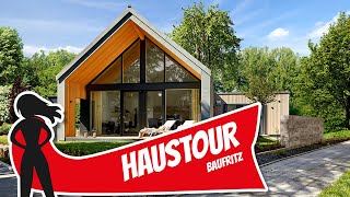 Haustour Barrierefreier Bungalow  Neues wohngesundes Fertighaus von Baufritz  Hausbau Helden [upl. by Ardie]