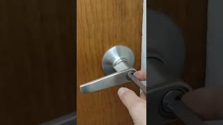 Door knob Vs Bypass Knife [upl. by Colvin]