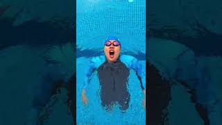 Thoát khỏi vùng nước sâu chỉ với 1 mẹo nhỏ 🥰 avsc swimming swim sports [upl. by Ailimaj]