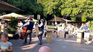 Muzikanten in Openluchtmuseum Arnhem 02082024 [upl. by Yentrok]