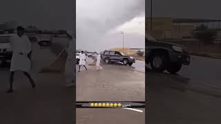 toyota land cruiser gxr drift اكسبلور الامارات 4x4 صوت 🤔😂 [upl. by Eillak]