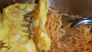 Maggie noodles 🍜 maggienoodles noodles chillioilnoodles omlet HealthyCooking734 [upl. by Cofsky]