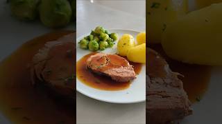 Bester Schweinebraten  Einfaches Rezept für ein zartes Ergebnis christmas food cooking recipe [upl. by Anirrok]