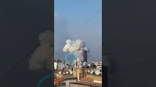 ベイルート爆発事故 何か飛んでいるのが見えますか？ Beirut explosion Do you see anything flying [upl. by Bautista]