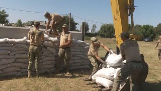 Bucarest construit des abris antiaériens pour protéger sa population à la frontière avec lUkraine [upl. by Sirak]