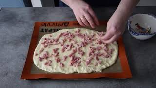 Une fougasse lardons fromage [upl. by Ramedlab719]