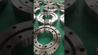 High precision bearing steel crossed roller bearings slewingbearing [upl. by Milak]