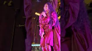 Jazmine Sullivan Pick Up Your Feelings live at Kia Forum Inglewood Ca The Serenade Tour 2024 [upl. by Letisha]