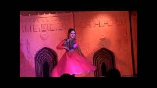 ► Fête des lumières Diwali danseuse indienne [upl. by Piderit627]