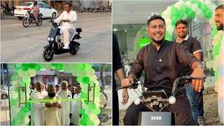 Dost Ne Electric Scooters ￼Ka Showroom Open Kar Liya 😍 [upl. by Sapers792]