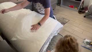 Vesgantti Queen mattress review  Unboxing this mattress set up review 12 inch mattress [upl. by Bobbie]