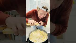 Cremig und superlecker – Tortellini in SchinkenSahneSauce 😍 Ein ultimativer Wohlfühlklassiker [upl. by Kleiman584]