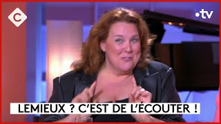 MarieNicole Lemieux nous montre la voix  C à vous  02102023 [upl. by Valoniah658]